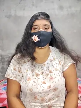 Snapshot of Hot_Maleka chatting on September 24, 2025, 12:47 am Hot Maleka online show from September 24, 2025, 12:47 am