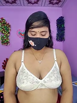 Snapshot of Hot_Maleka chatting on November 7, 2025, 4:18 pm Hot Maleka online show from November 7, 2025, 4:18 pm