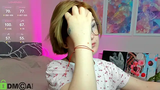 Sara Robinson online show from October 22, 2025, 2:45 am