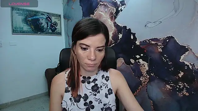 Snapshot of DanaaRey chatting on September 19, 2025, 11:33 am DanaaRey online show from September 19, 2025, 11:33 am