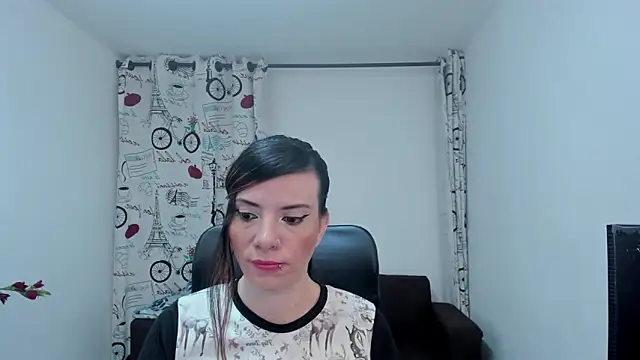 Snapshot of DanaaRey chatting on October 27, 2025, 3:27 pm DanaaRey online show from October 27, 2025, 3:27 pm