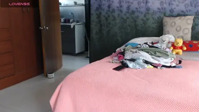 miia-big1boobs  online show from May 23, 2026, 4:11 pm