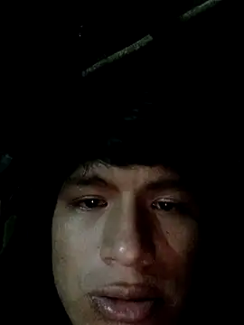 Snapshot of Huebolocko chatting on November 8, 2025, 3:39 am Huebolocko online show from November 8, 2025, 3:39 am