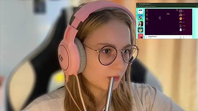 Snapshot of JacyWinslat chatting on September 25, 2025, 9:46 am JacyWinslat online show from September 25, 2025, 9:46 am