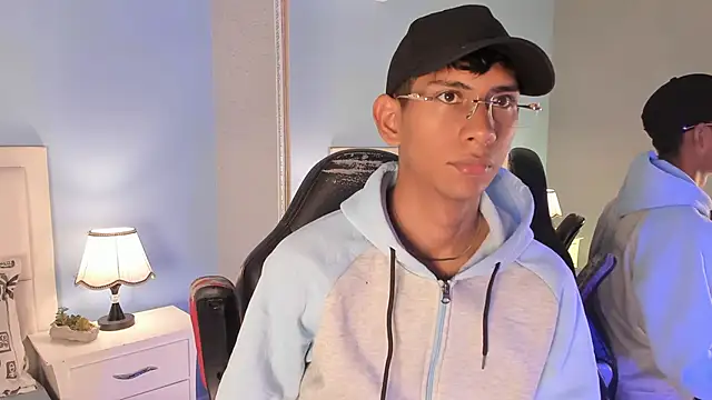 Nick Collins18 online show from October 21, 2025, 7:14 pm