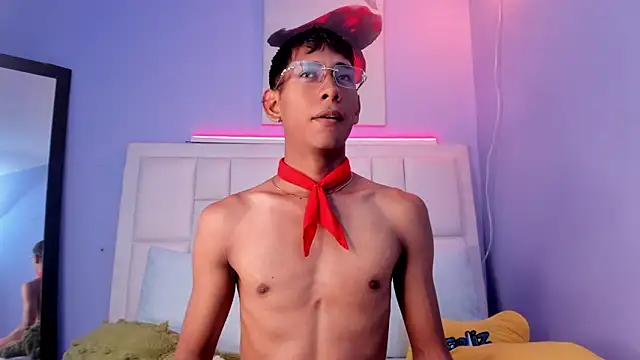 Nick Collins18 online show from February 13, 2026, 9:33 pm