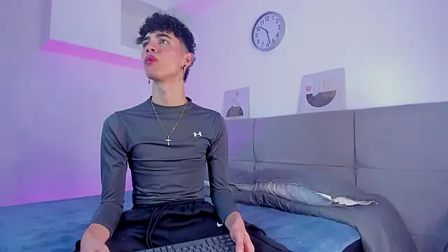 Snapshot of NeoRaptis chatting on December 26, 2024, 8:11 pm NeoRaptis online show from December 26, 2024, 8:11 pm