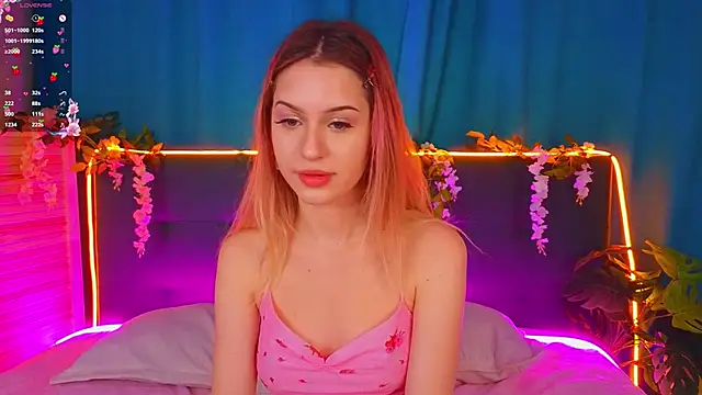 AlinaWalters online show from November 14, 2025, 8:07 pm