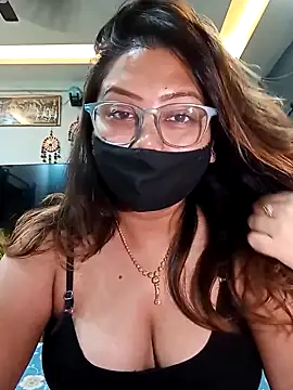 Cute-mona online show from April 20, 2026, 7:59 pm