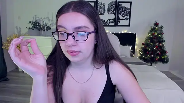 DaniellaLovely online show from December 10, 2024, 2:28 pm