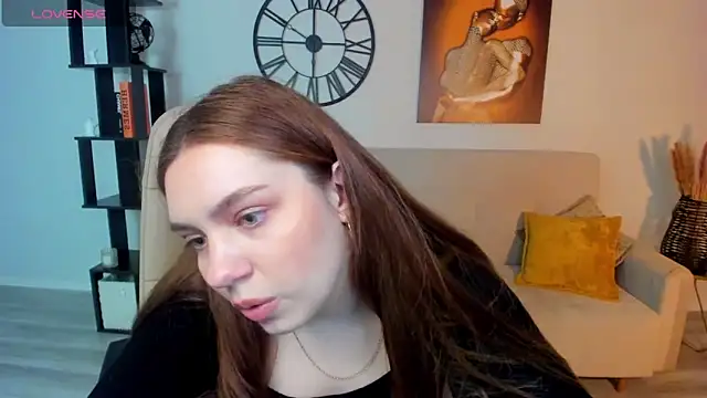 DaniellaLovely online show from March 4, 2025, 2:21 pm