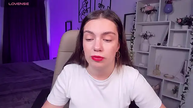 DaniellaLovely online show from October 6, 2025, 10:45 am