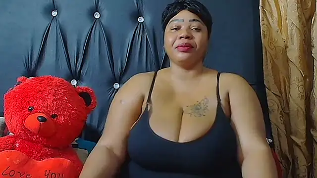 HUMONGUOUSTITSS online show from September 29, 2025, 3:39 pm