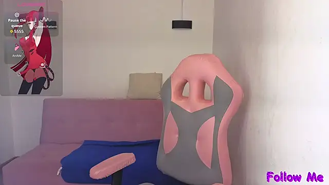 vittorialombardi   online show from February 8, 2026, 7:01 am