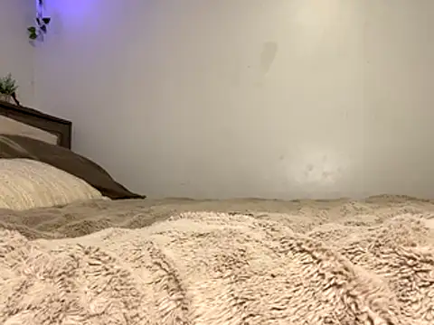 Snapshot of Kittyymaze1 chatting on October 29, 2025, 5:25 pm Kittyymaze1 online show from October 29, 2025, 5:25 pm