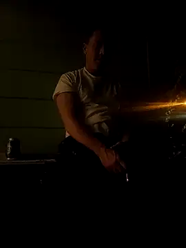 Bigtater1999 online show from November 10, 2025, 2:21 am