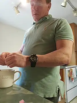 Bigtater1999 online show from April 11, 2026, 9:19 pm