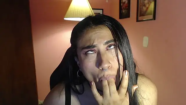 bunnyemilyrose36 online show from February 13, 2025, 9:38 pm