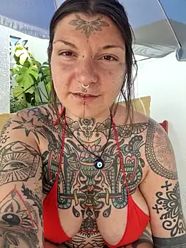 Snapshot of lizzardqueeen chatting on September 23, 2025, 1:58 pm lizzardqueeen online show from September 23, 2025, 1:58 pm