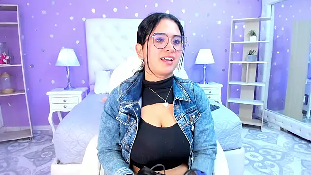 Snapshot of scarlette_15_ chatting on October 11, 2025, 3:28 am scarlette 15 online show from October 11, 2025, 3:28 am