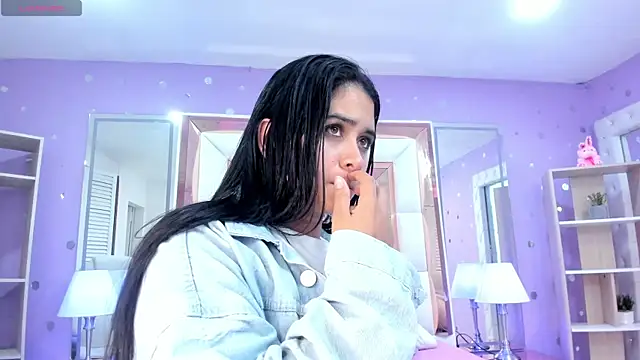 scarlette 15  online show from April 2, 2026, 3:15 am