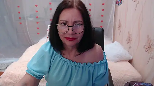Snapshot of OlgaHottie chatting on March 9, 2025, 8:18 am OlgaHottie online show from March 9, 2025, 8:18 am