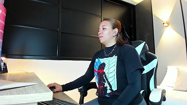 alma fenix online show from October 15, 2025, 12:27 pm