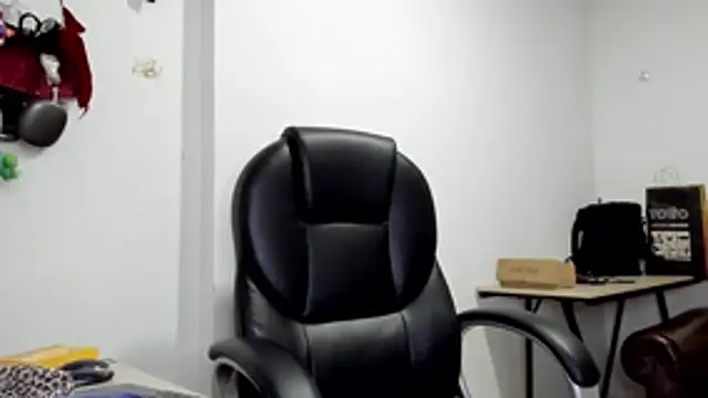 alma fenix online show from April 15, 2026, 7:48 am