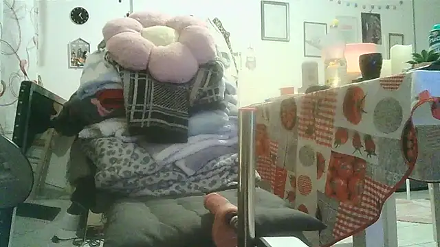 Snapshot of cyril020202 chatting on October 22, 2025, 8:41 pm cyril020202 online show from October 22, 2025, 8:41 pm