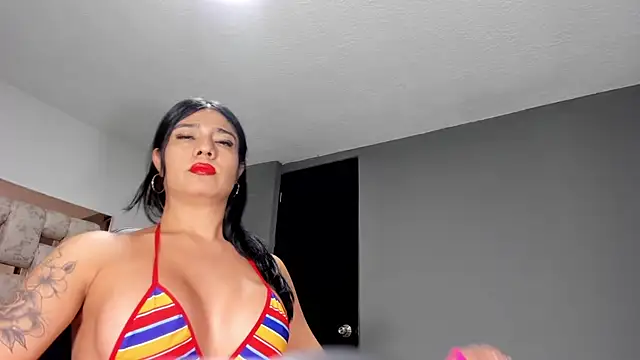 ZachaTompson online show from October 17, 2025, 7:27 pm