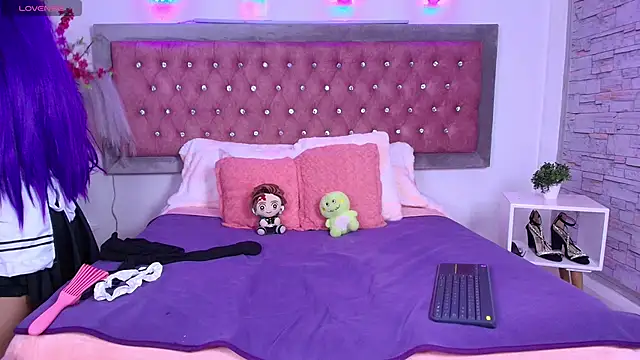 EmmaWilder online show from September 20, 2025, 9:05 pm