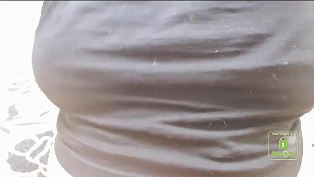 cute and hot online show from December 28, 2024, 9:20 am