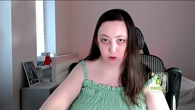 cute and hot online show from February 22, 2026, 1:31 pm