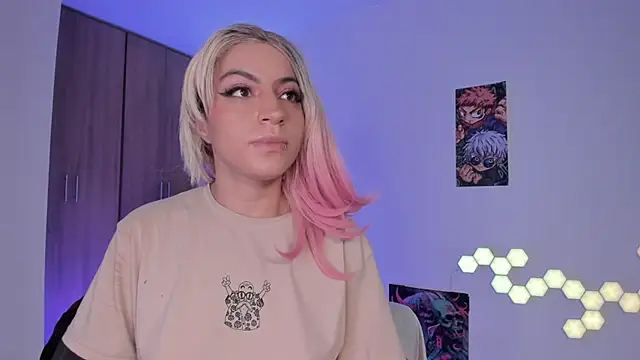 Snapshot of cyberzoe chatting on February 9, 2026, 3:27 pm cyberzoe online show from February 9, 2026, 3:27 pm