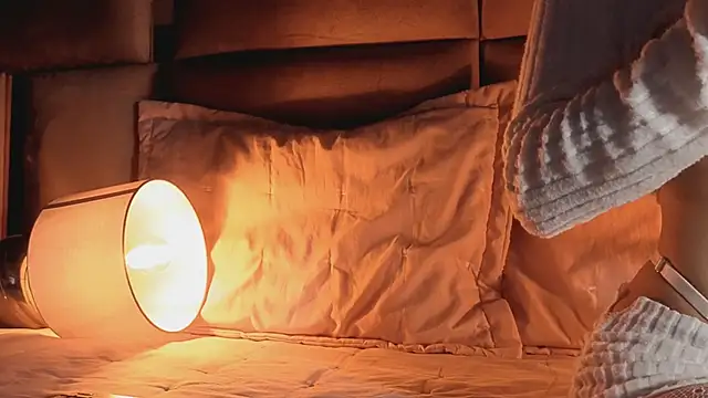 angelinepossy online show from November 14, 2025, 9:35 pm