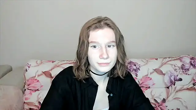 Snapshot of EnigmaSee chatting on December 23, 2024, 11:36 am EnigmaSee online show from December 23, 2024, 11:36 am