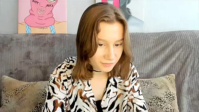 Snapshot of EnigmaSee chatting on February 17, 2025, 8:19 am EnigmaSee online show from February 17, 2025, 8:19 am