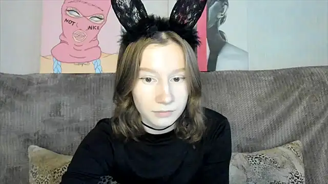 Snapshot of EnigmaSee chatting on February 18, 2025, 1:21 am EnigmaSee online show from February 18, 2025, 1:21 am