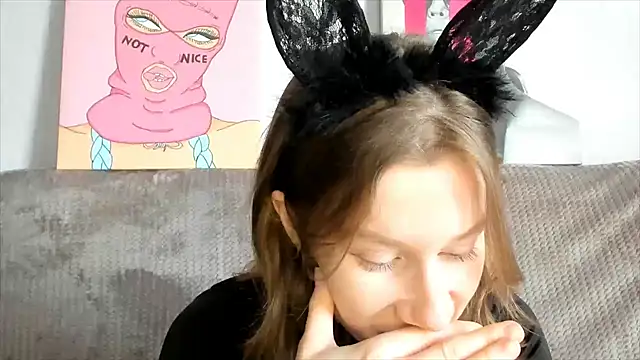 Snapshot of EnigmaSee chatting on March 14, 2025, 8:21 am EnigmaSee online show from March 14, 2025, 8:21 am