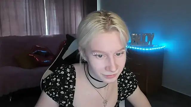 Snapshot of EnigmaSee chatting on July 13, 2026, 2:36 am EnigmaSee online show from July 13, 2026, 2:36 am