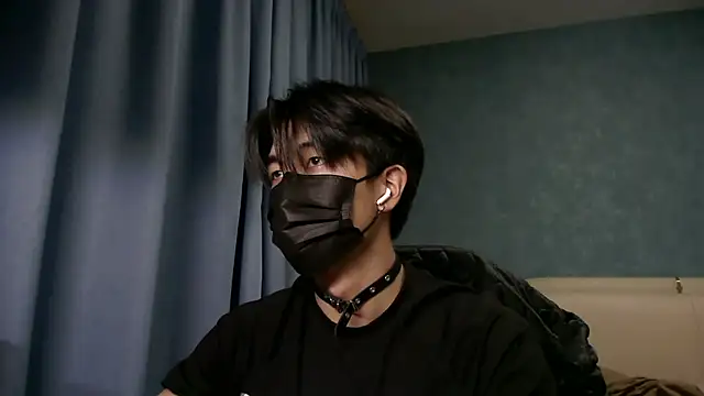 wuzhimao0207 online show from June 19, 2026, 11:47 am