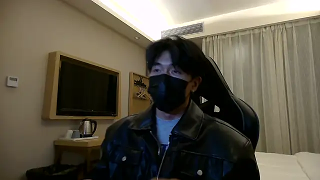 wuzhimao0207 online show from July 18, 2026, 2:43 pm