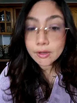 Snapshot of Mia_Ruiz chatting on October 23, 2025, 2:11 am Mia Ruiz online show from October 23, 2025, 2:11 am