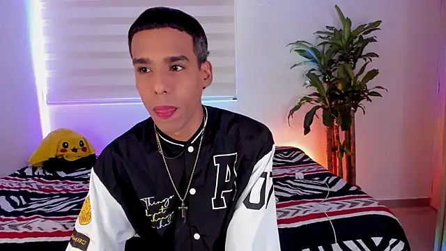 Snapshot of aldrinwhite chatting on October 30, 2025, 6:08 pm aldrinwhite online show from October 30, 2025, 6:08 pm