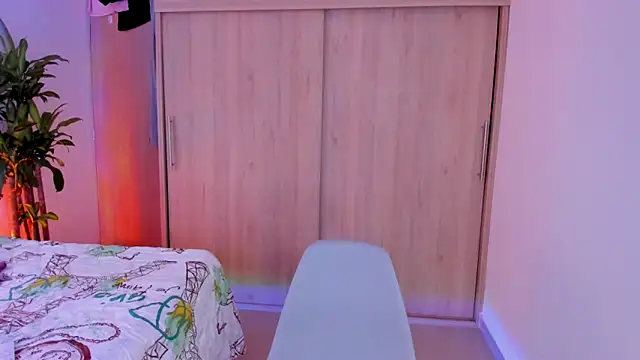 Snapshot of aldrinwhite chatting on November 6, 2025, 7:15 pm aldrinwhite online show from November 6, 2025, 7:15 pm