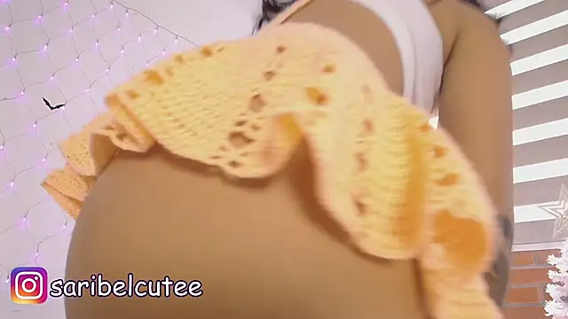 Snapshot of saribelcute chatting on December 3, 2024, 4:50 pm saribelcute online show from December 3, 2024, 4:50 pm