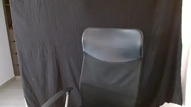 Snapshot of cloe_fox chatting on October 4, 2025, 9:02 pm cloe fox online show from October 4, 2025, 9:02 pm