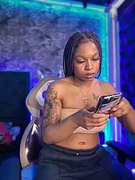 Snapshot of Melany_Williams chatting on October 23, 2025, 1:10 pm Melany Williams online show from October 23, 2025, 1:10 pm