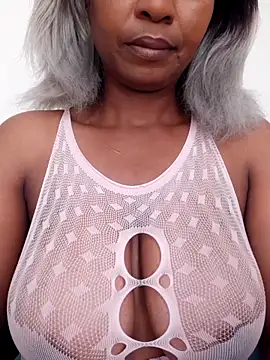 Snapshot of realsquirter chatting on February 8, 2026, 9:23 am realsquirter online show from February 8, 2026, 9:23 am