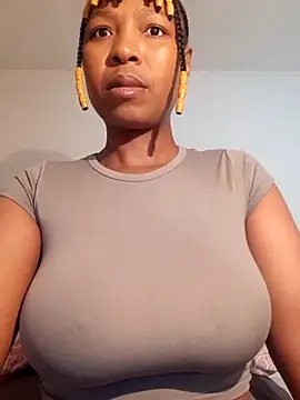 Snapshot of realsquirter chatting on February 28, 2026, 8:37 am realsquirter online show from February 28, 2026, 8:37 am